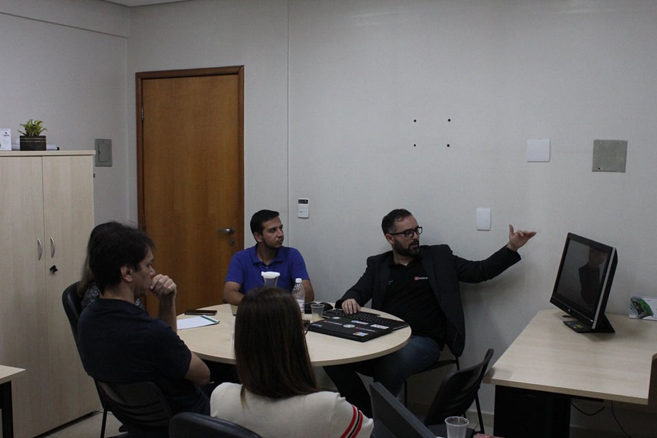 Reunião de gestores do IFG com embaixador da Campus Party trata de parceria para a edição de Goiás, que será realizada em setembro, pela primeira vez, em Goiânia