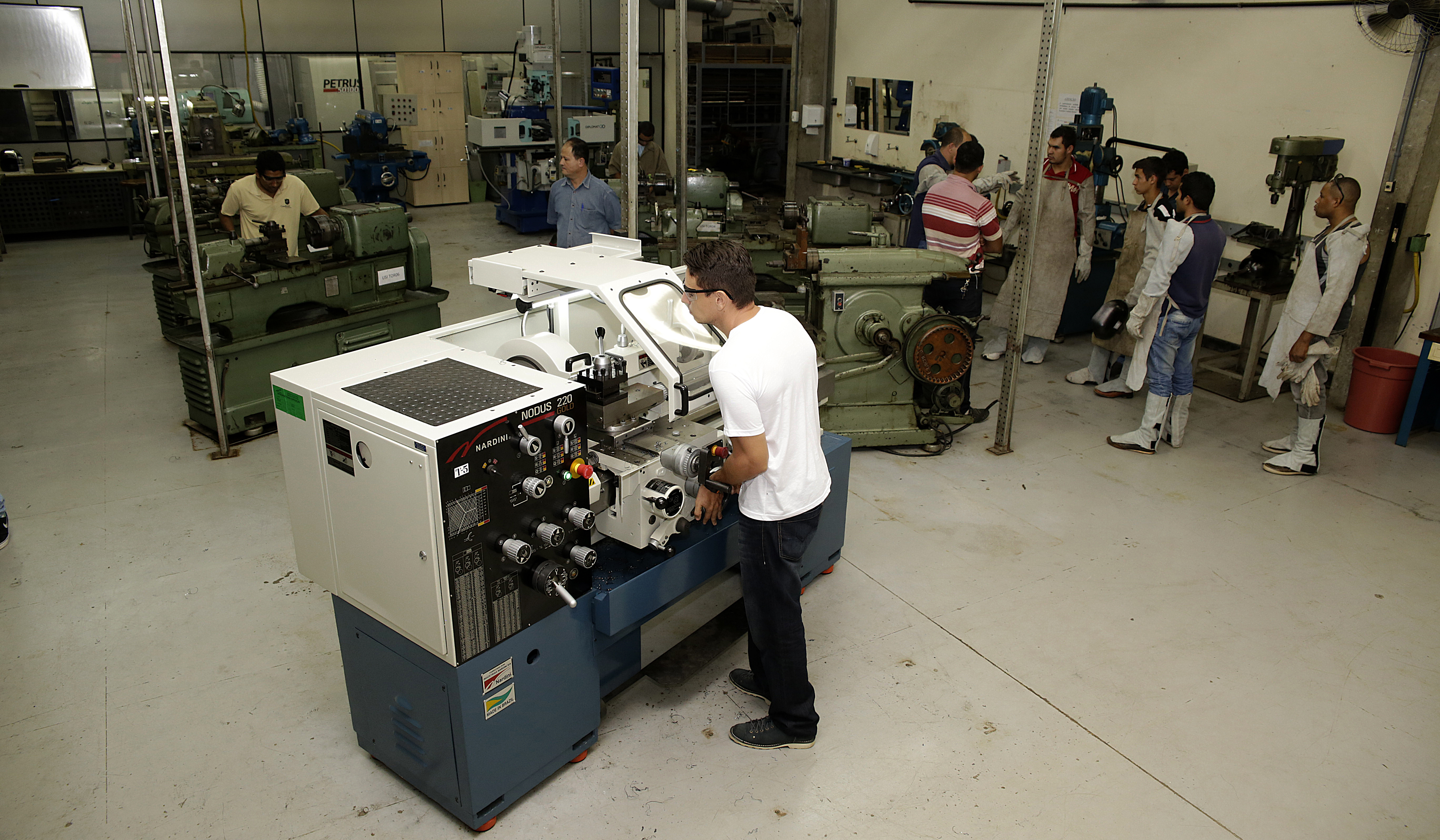 Os equipamentos do Laboratório de Mecânica do Câmpus Goiânia serão utilizados para a recuperação dos ventiladores pulmonares.