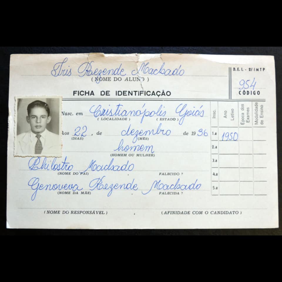 Ficha de identificação da Escola Técnica de Goiânia (ETG), na década de 1950, do ex-aluno Iris Rezende Machado. A imagem é do acervo do Câmpus Goiânia 