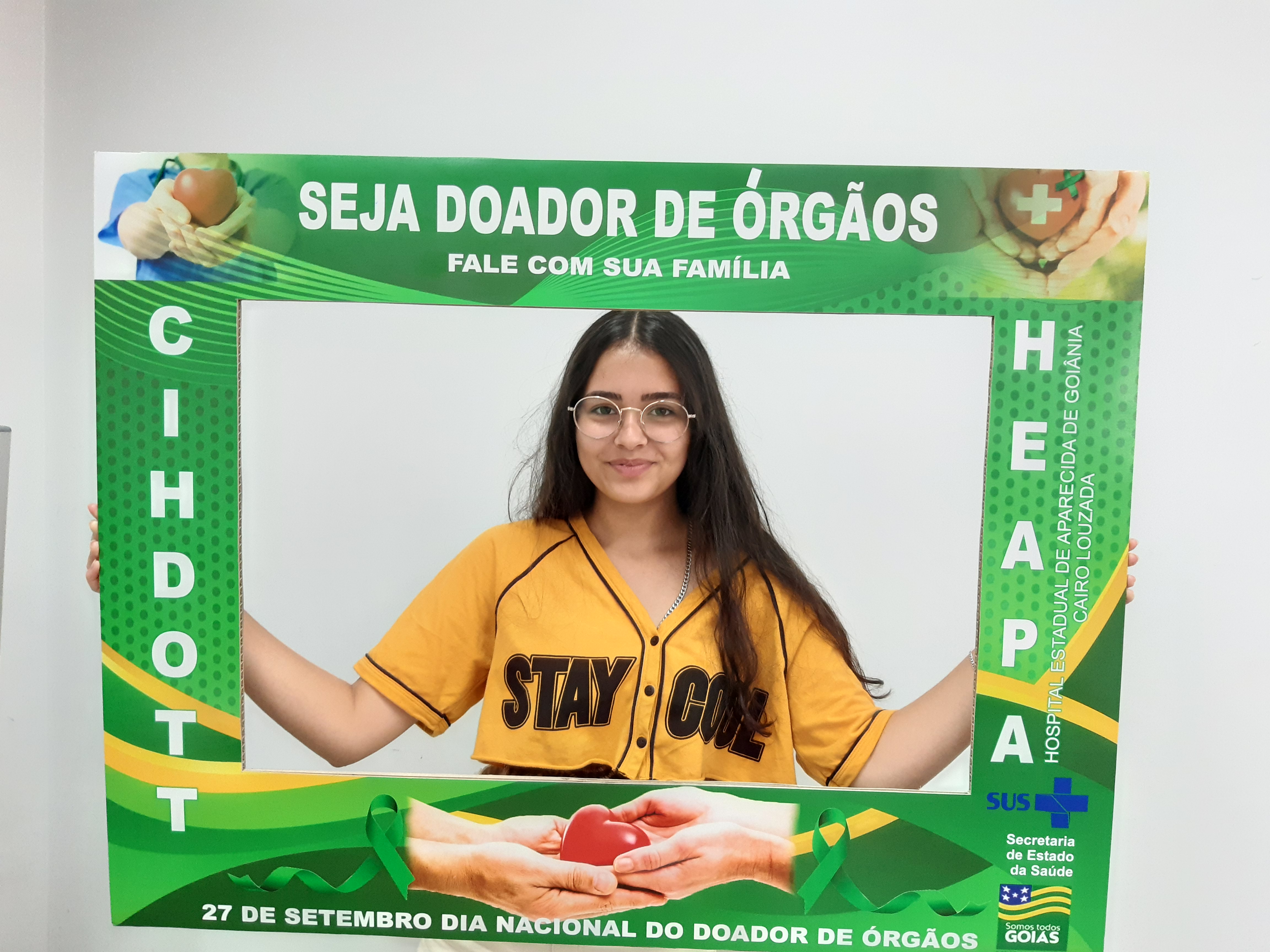 Estudante do 1º ano do curso Técnico em Edificações, Maria Luísa Alvarenga Oliveira, durante a apresentação sobre o Setembro Verde