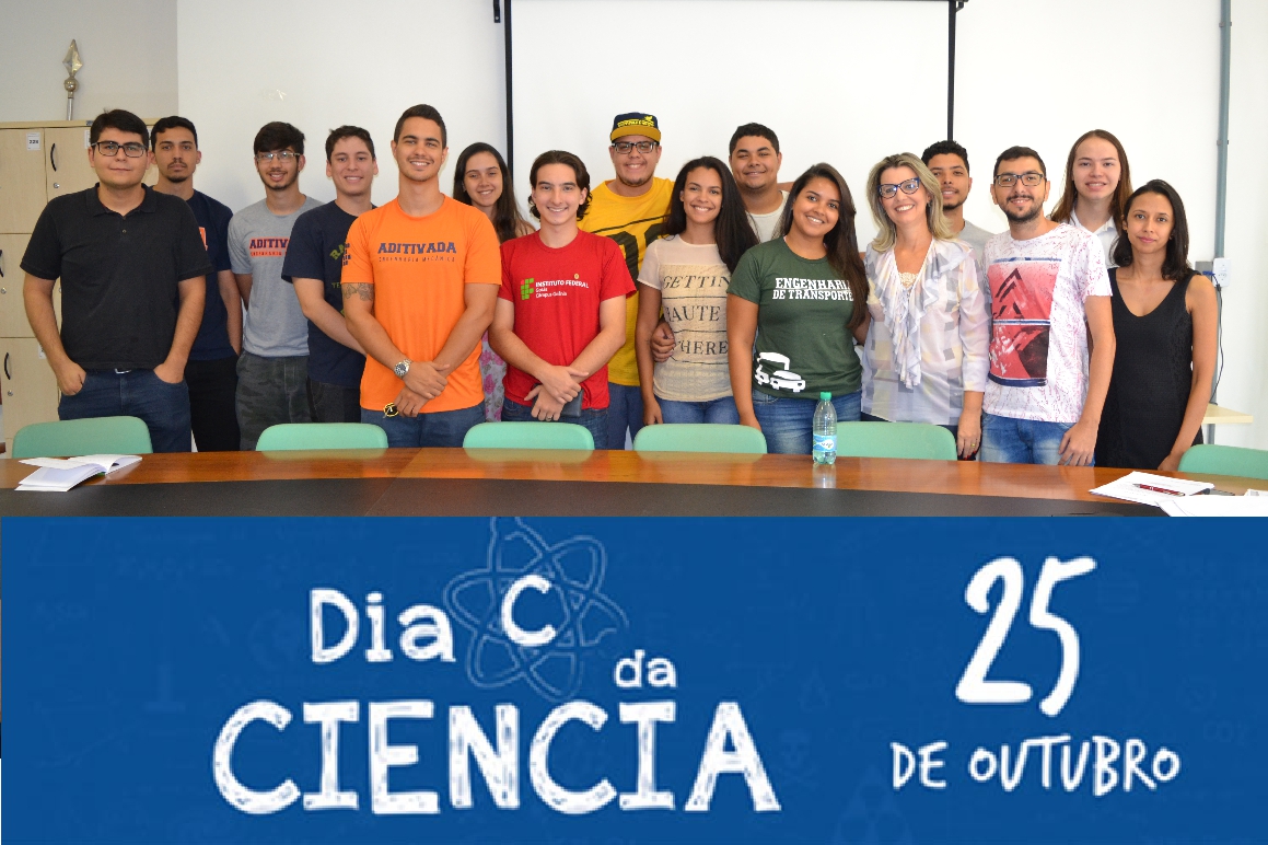 Estudantes durante reunião de sensibilização para campanha de defesa da Ciência no Brasil