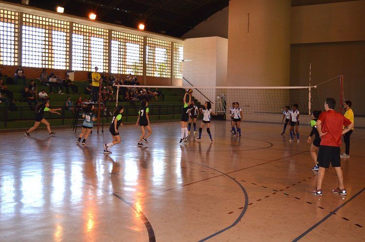 Equipe feminina de voleibol do Câmpus Goiânia foi uma das vitoriosas na 2ª etapa do JIF Goiás